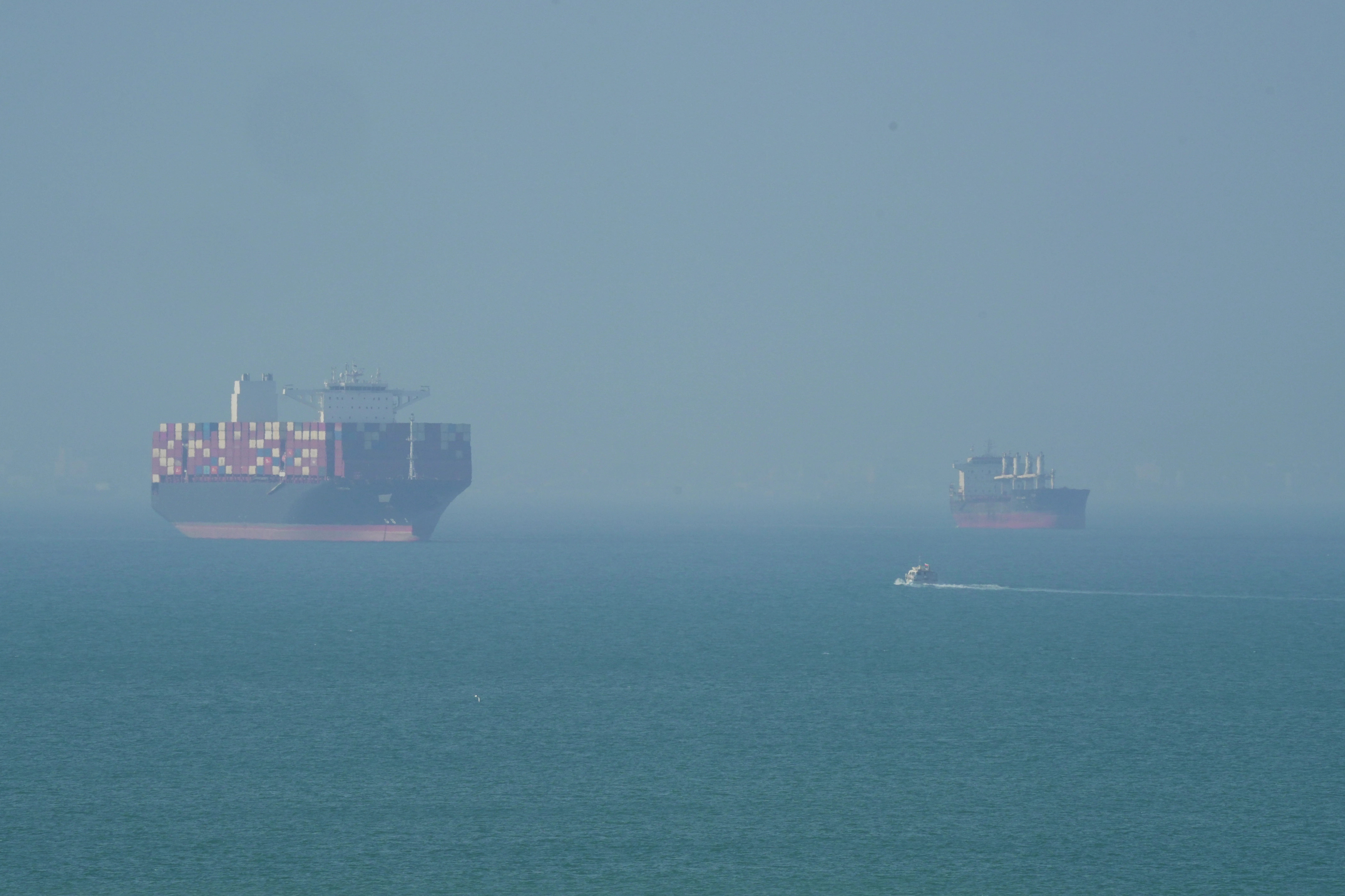 US warns shippers against paying Strait of Hormuz tolls, ‘donations’