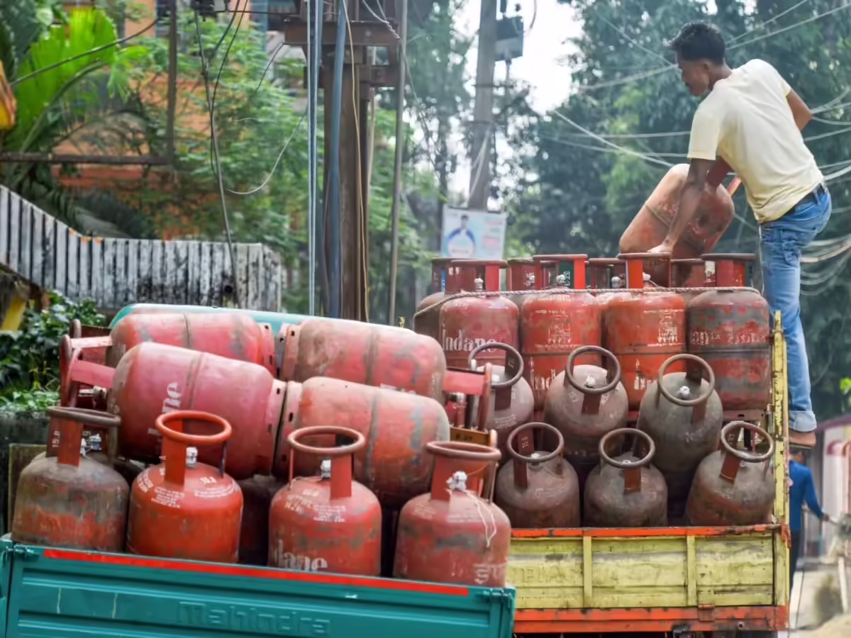 One hike, many shocks: Indians can't ignore the Rs 933 LPG cylinder price increase