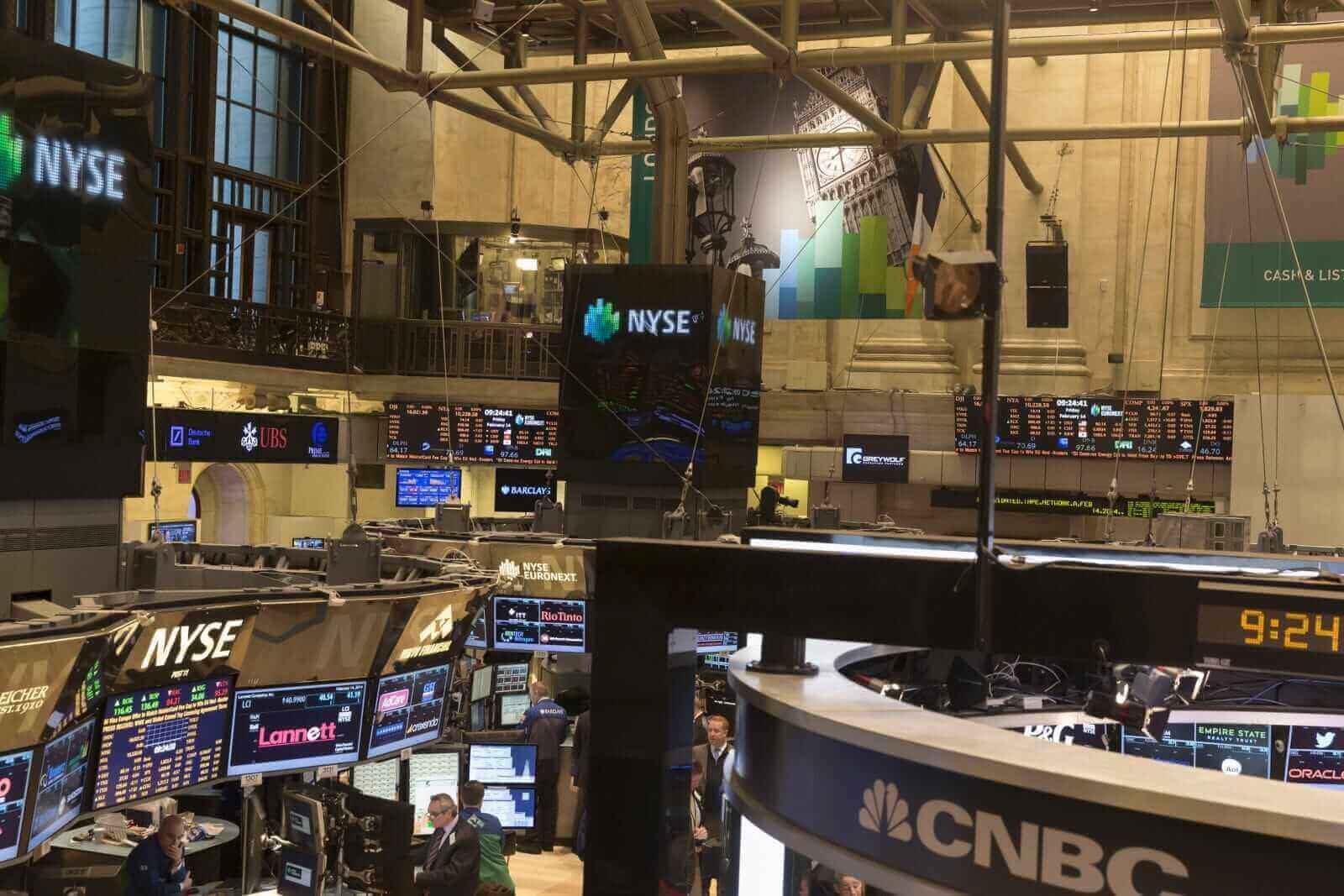 Stocks Pressured as Soaring Crude Prices Raise Inflation Concerns