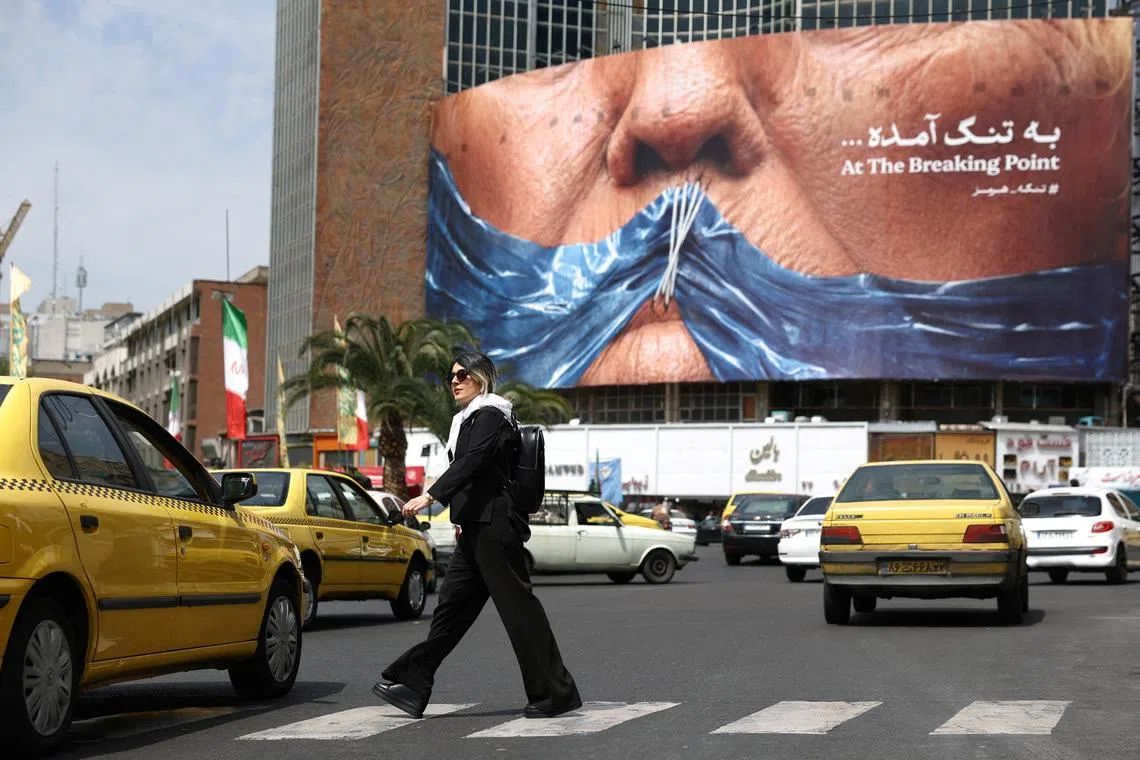 Iran offers Strait deal; Trump dissatisfied but prefers non-military path