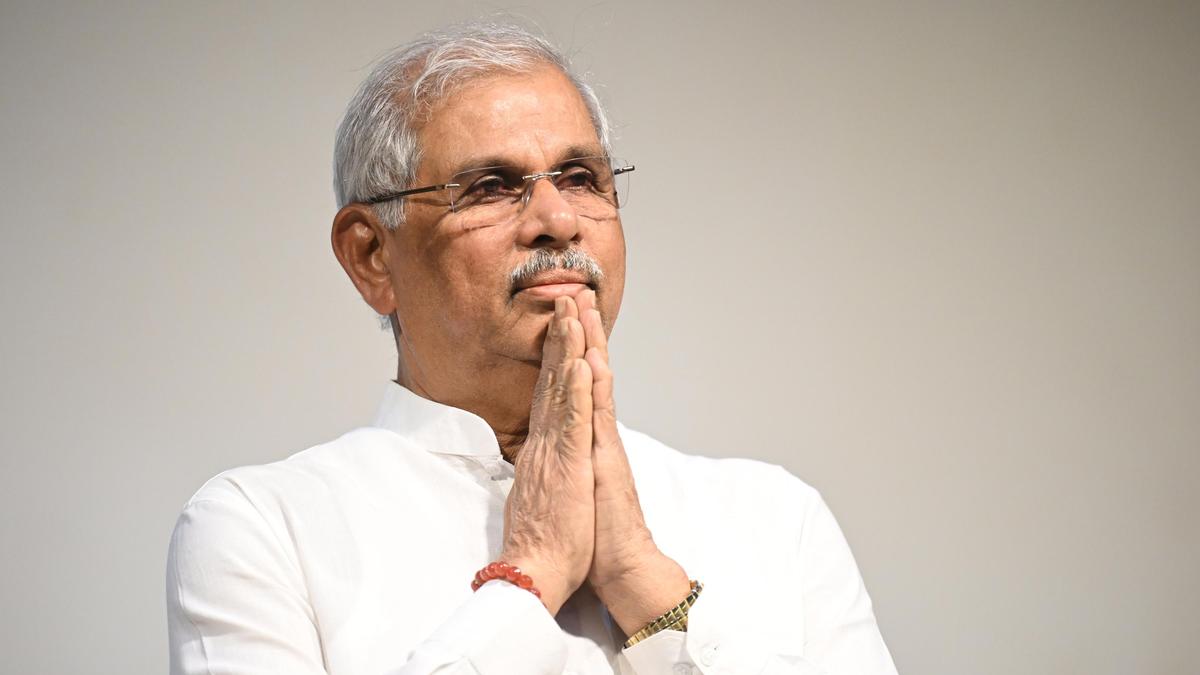 Tamil Nadu government formation: Options and precedents before Governor Arlekar