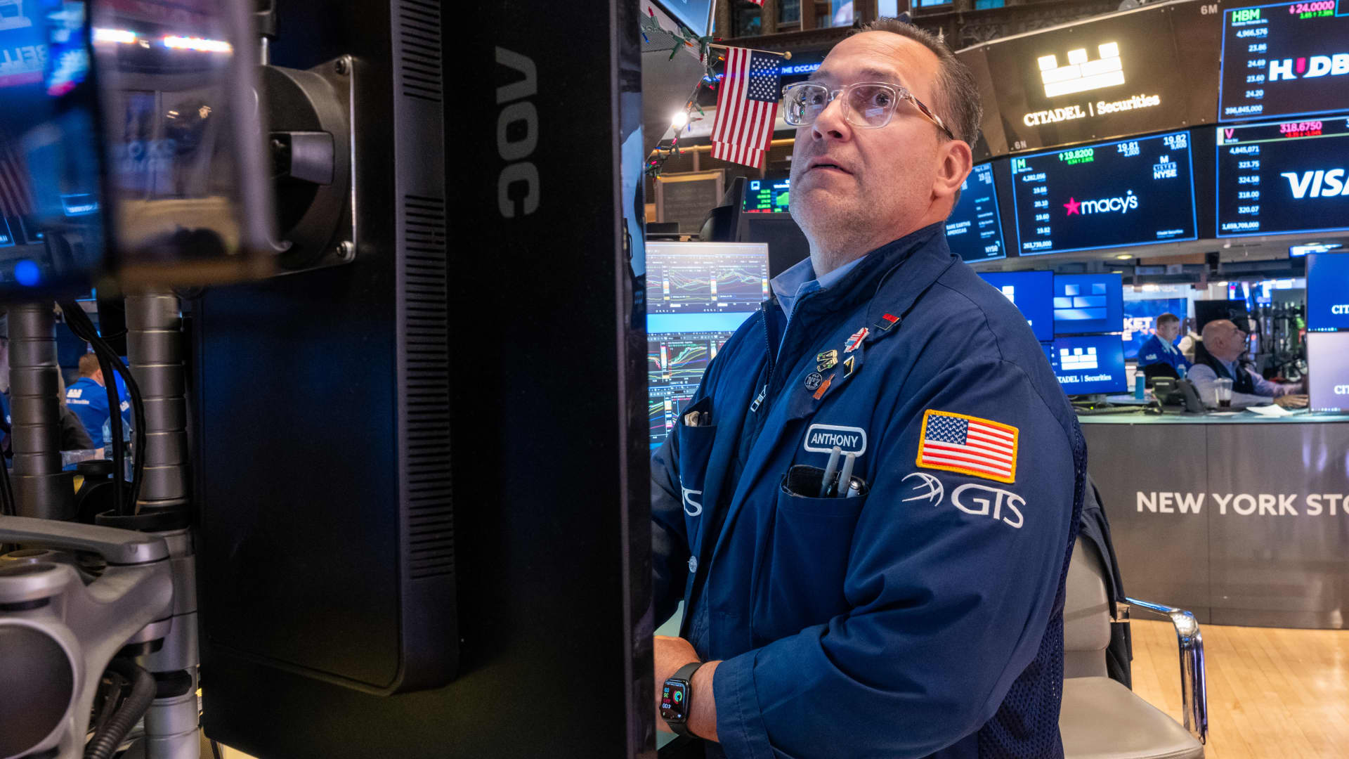 S&P hits fresh record as oil continues pullback on hope U.S.-Iran deal is close: Live updates