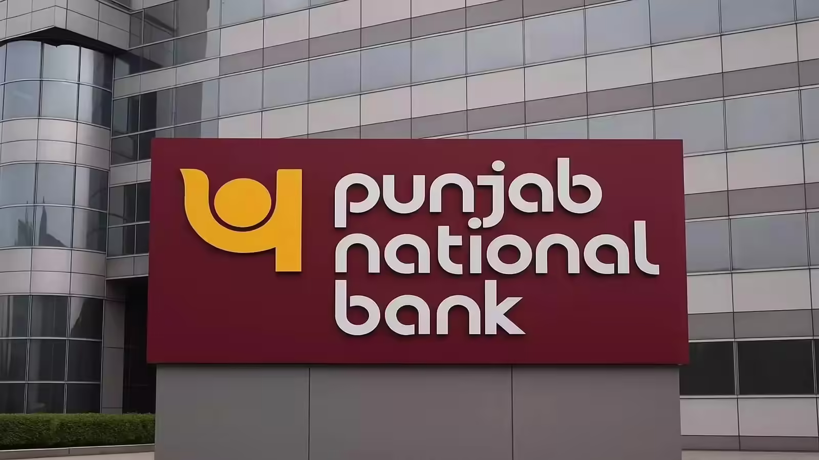 Indian Banks Shift West Asia Staff, Activate Continuity Plans
