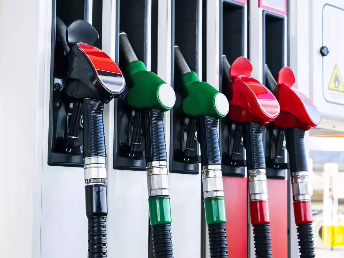 Oil PSUs suffer ₹30,000 cr under-recoveries a month