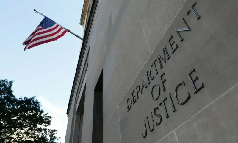 US widens drive to revoke citizenship of foreign-born Americans