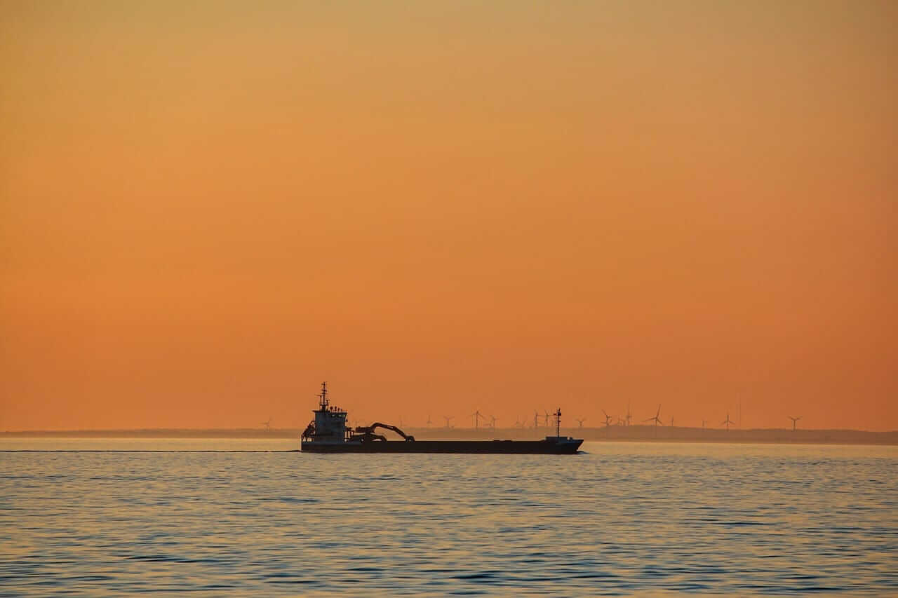 Crude Oil Prices Jump as Strait of Hormuz Remains Shut
