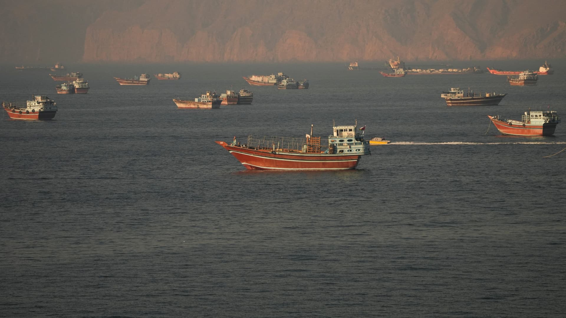 Iran Closes Strait of Hormuz Amid Lebanon Conflict