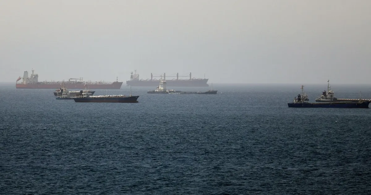 Iran shuts Hormuz as US-Iran talks continue