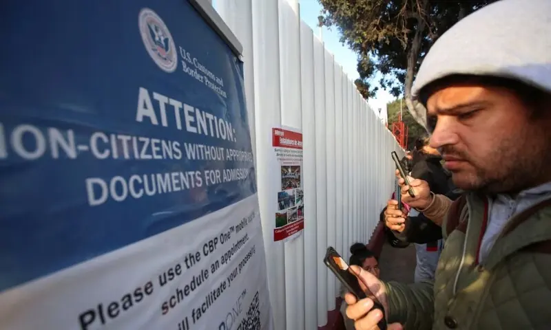 Supreme Court Backs Trump on Asylum Metering Policy