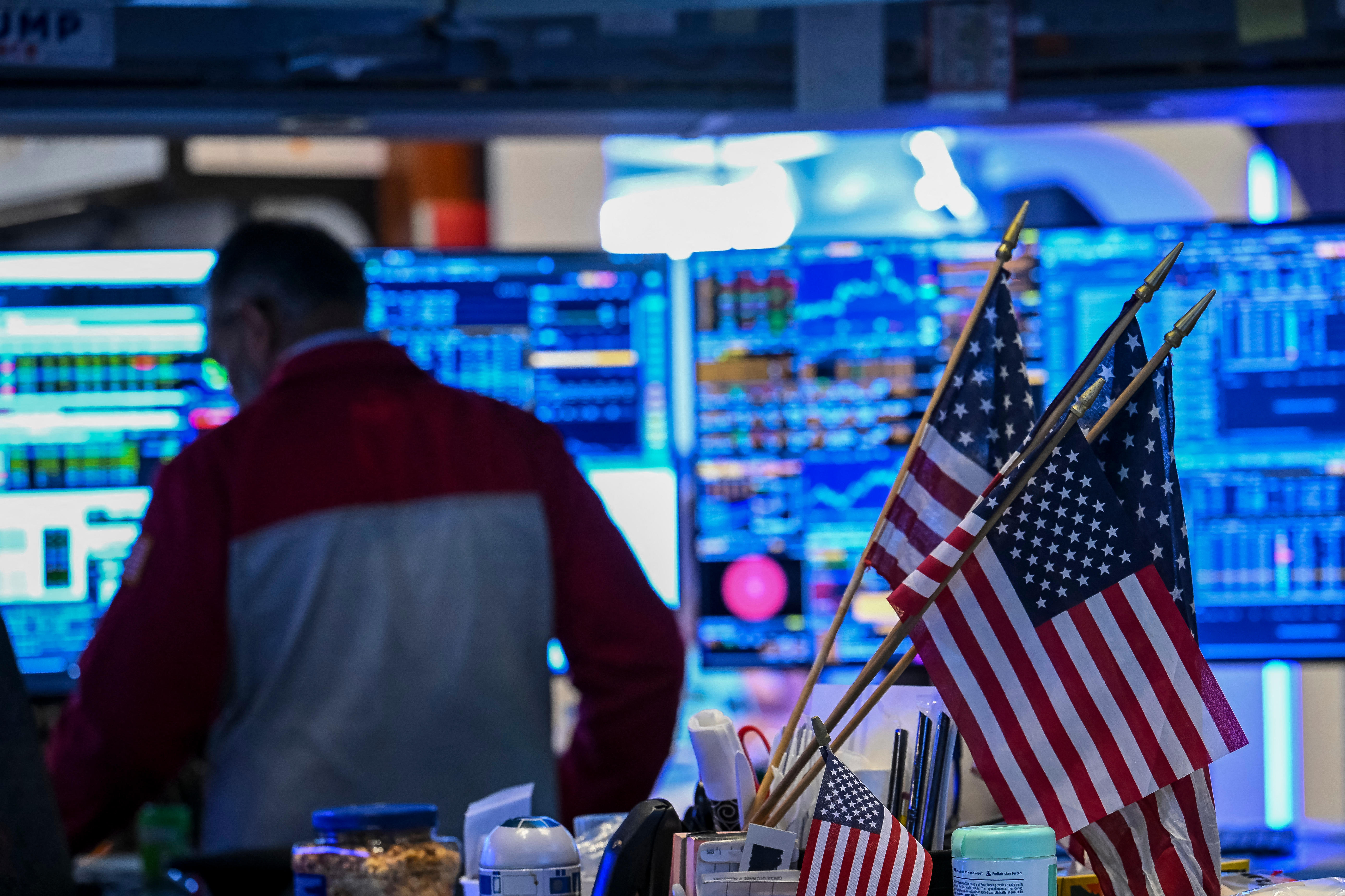 Dow, S&P 500, Nasdaq Wobble as Tariffs Hit