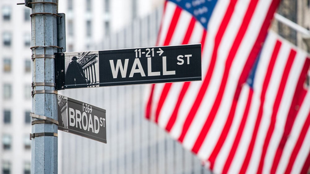 Stock Market Today: Dow Leaps 650 Points; Apple Joins Nvidia In Historic Move (Live Coverage)