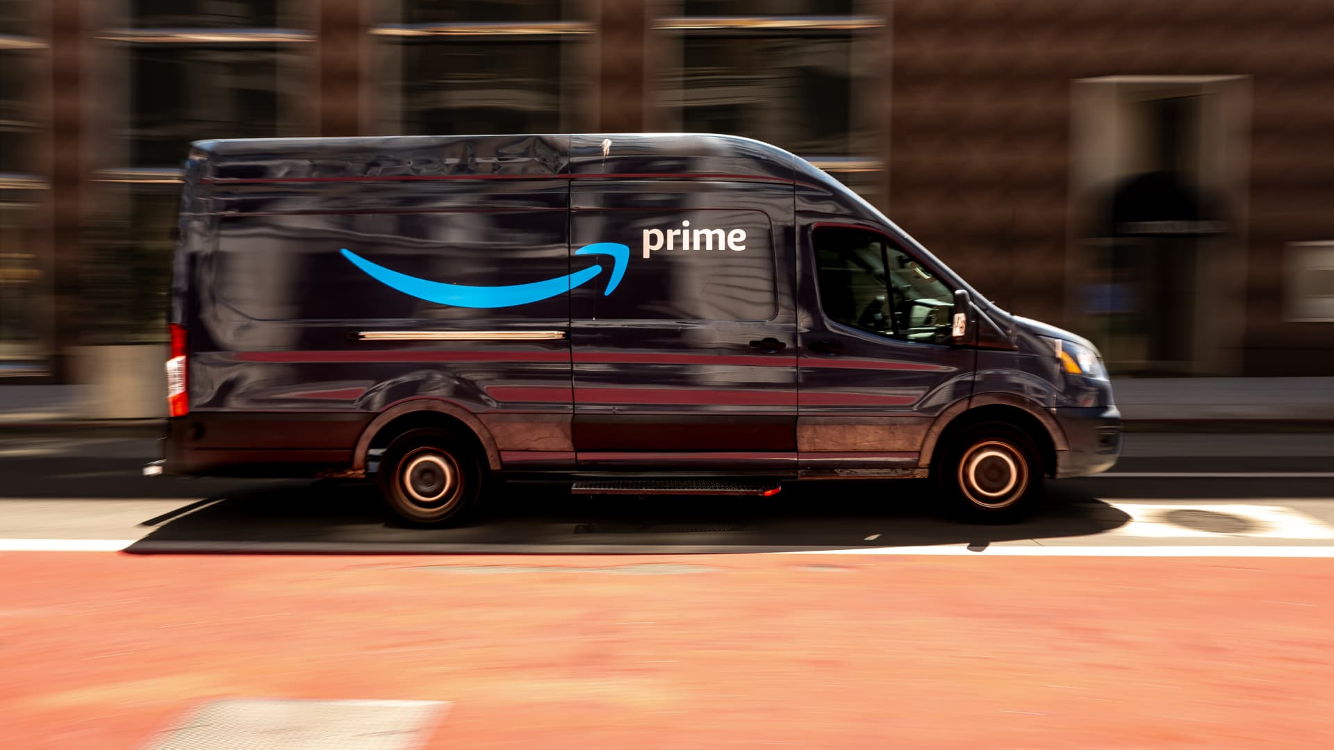Amazon tops $3 trillion market cap as stock continues post-earnings surge